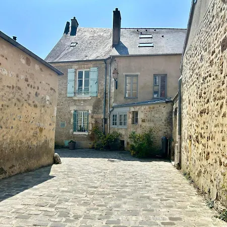 Centre-ville Entierement Renove