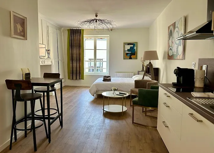 Centre-ville Entierement Renove 모르타뉴-오-페르슈