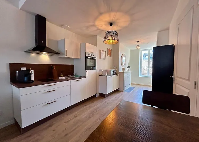 Centre-ville Entierement Renove *